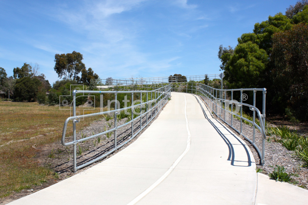 Key clamp handrails installed on both sides of the cycle path